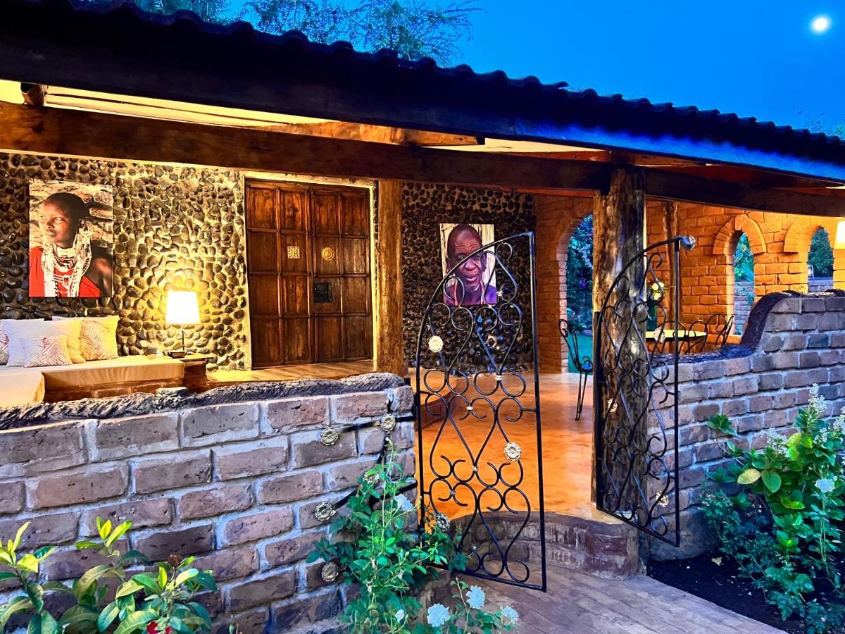 Pink Flamingo Boutique Hotel 모시 외부 사진