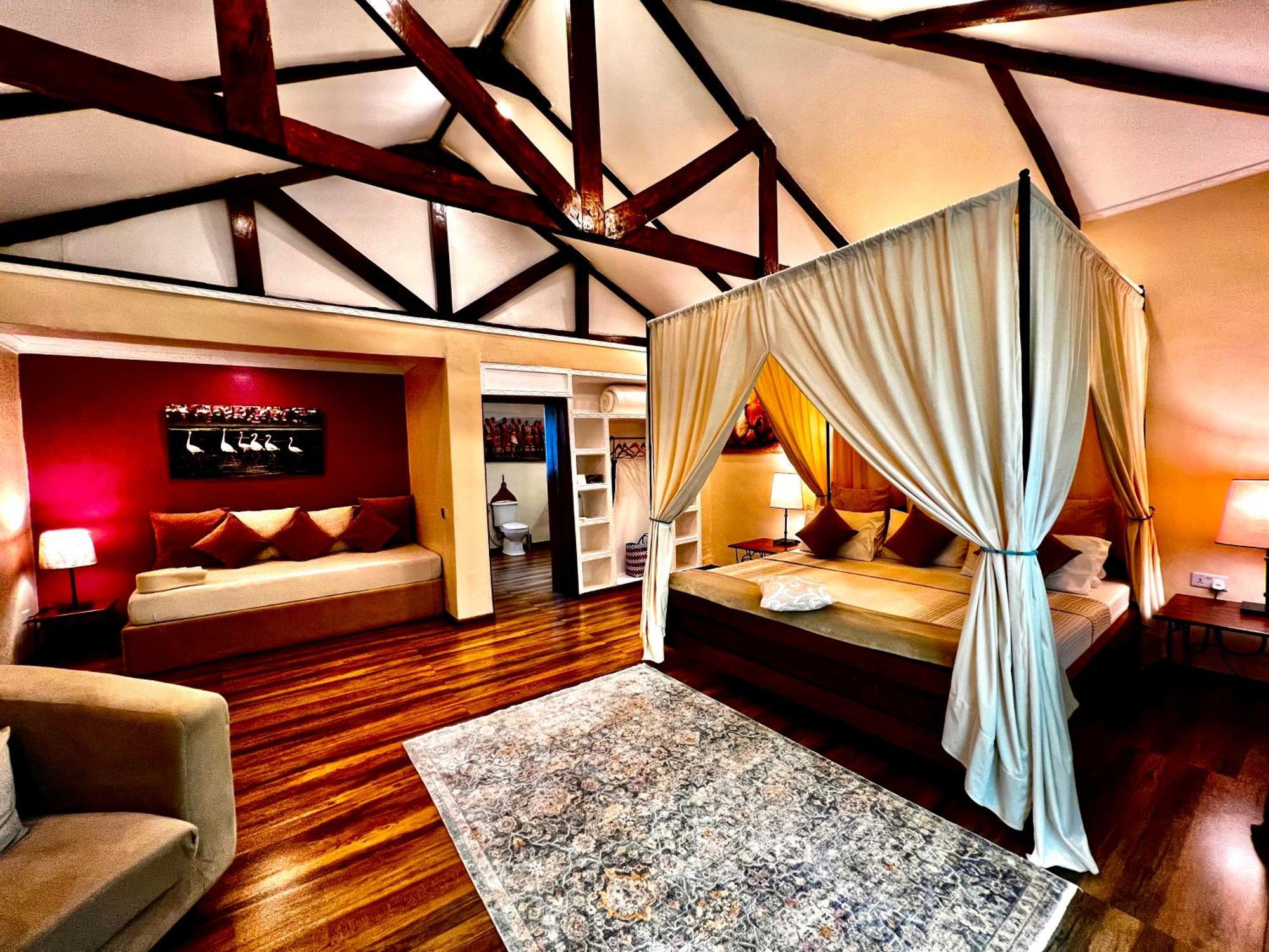 Pink Flamingo Boutique Hotel 모시 외부 사진